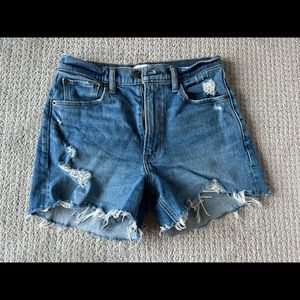 Abercrombie & Fitch 4” The Mom Short High Rise Sz 26